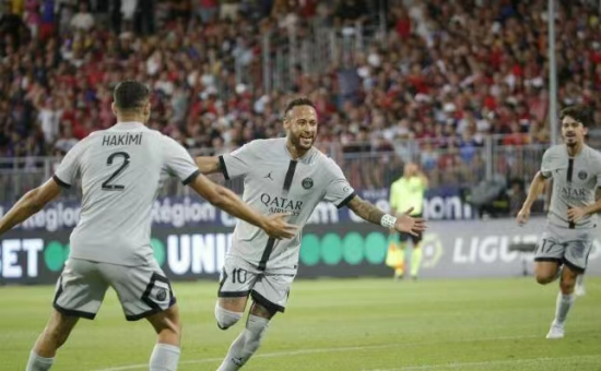 在当今足坛 在当今足坛