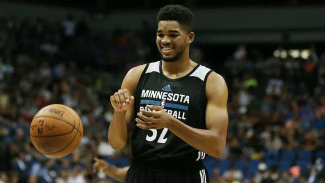 绿茵场上走 绿茵场上走