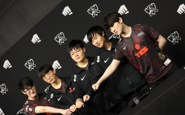 若月底成行 若月底成行