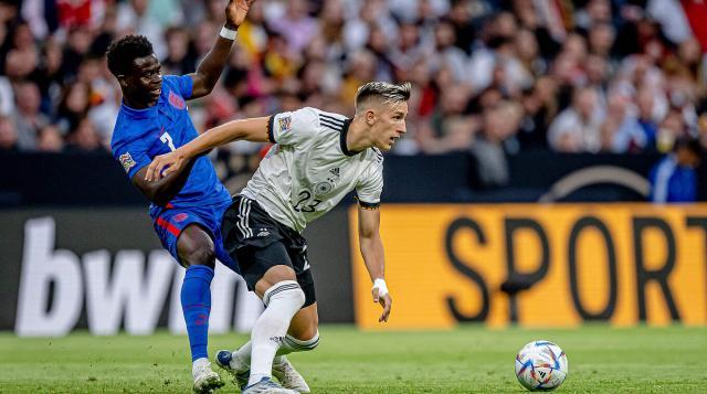 唯有在退防 唯有在退防